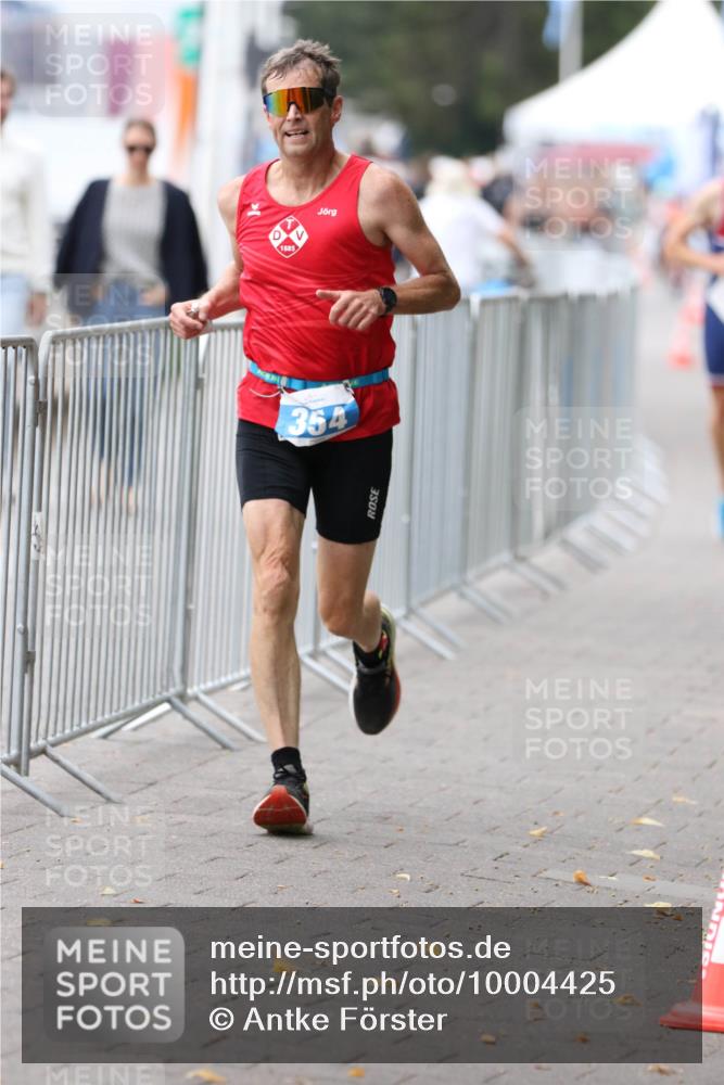 16.08.2026 - KN Förde Triathlon 2026 Antke Förster http://msf.ph/oto/10004425 16.08.2026 11:50:12 Laufen 354, 19, 1885 meine-sportfotos.de