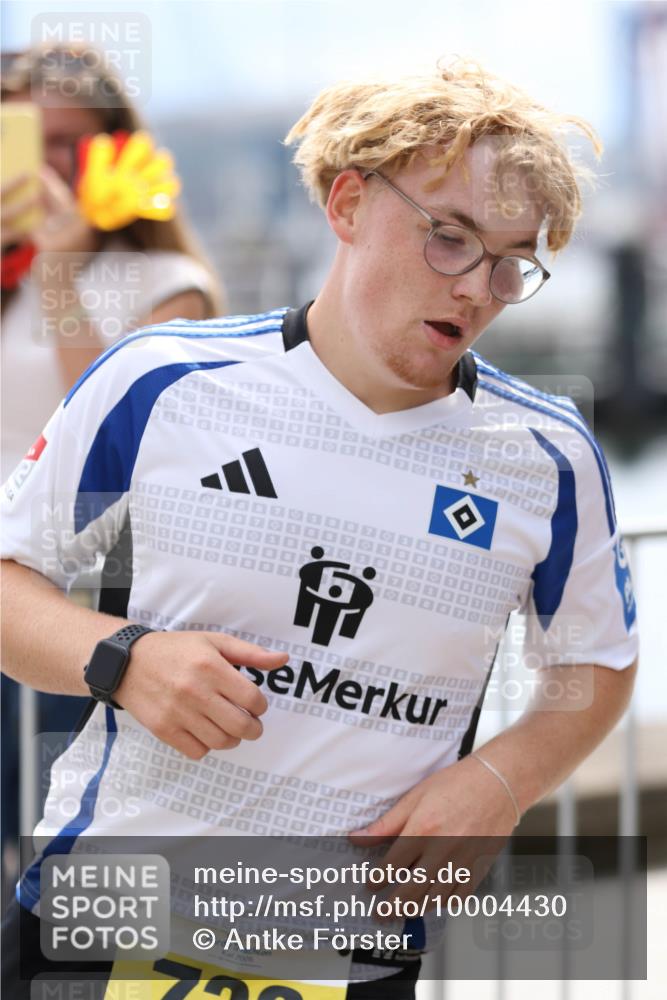 16.08.2026 - KN Förde Triathlon 2026 Antke Förster http://msf.ph/oto/10004430 16.08.2026 13:34:04 Laufen 100, 10, 101, 2026, 71 meine-sportfotos.de