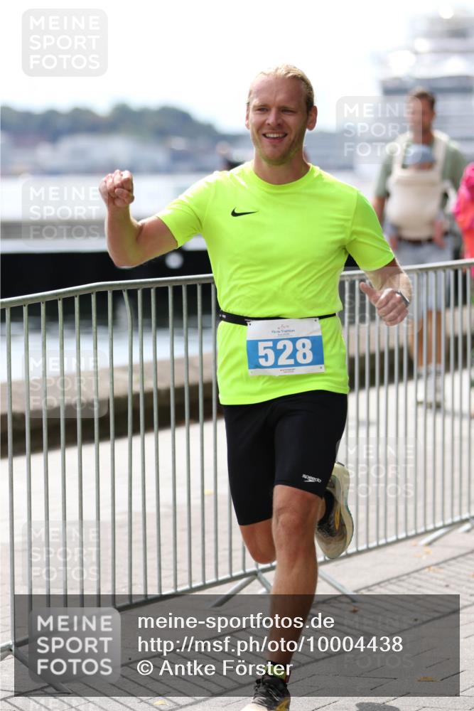 16.08.2026 - KN Förde Triathlon 2026 Antke Förster http://msf.ph/oto/10004438 16.08.2026 13:34:07 Laufen 528 meine-sportfotos.de