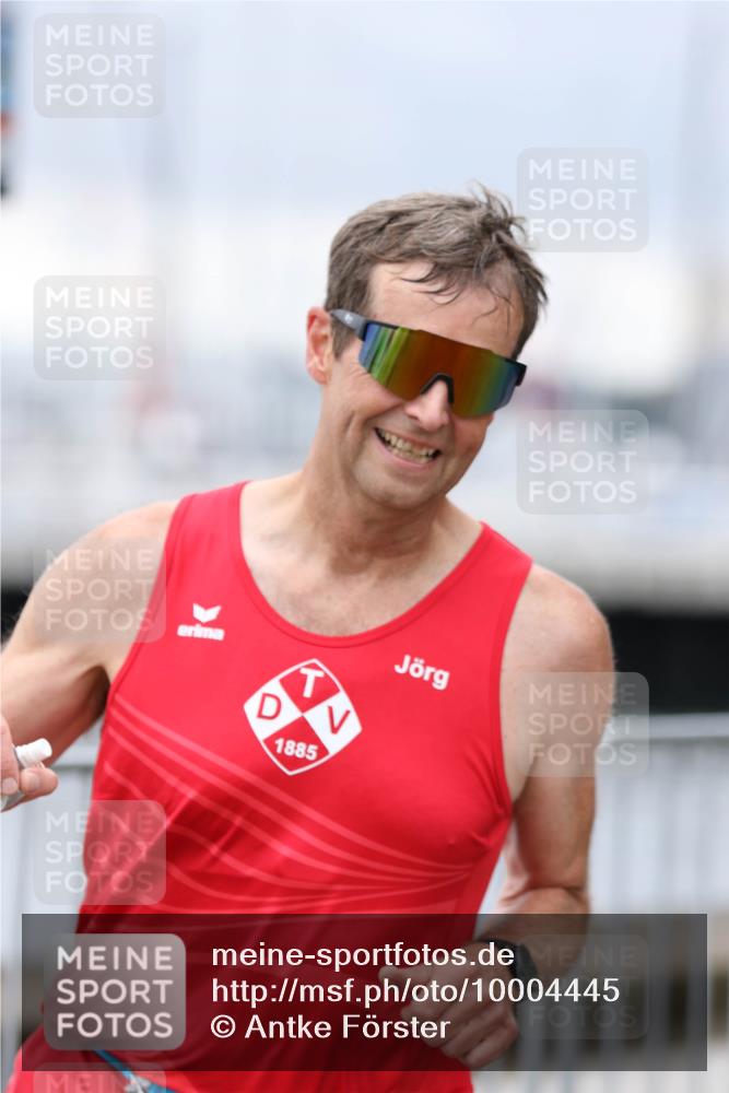 16.08.2026 - KN Förde Triathlon 2026 Antke Förster http://msf.ph/oto/10004445 16.08.2026 11:50:17 Laufen 1885 meine-sportfotos.de