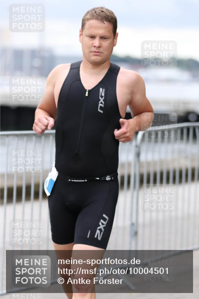 16.08.2026 - KN Förde Triathlon 2026 Antke Förster http://msf.ph/oto/10004501 16.08.2026 11:50:37 Laufen  meine-sportfotos.de