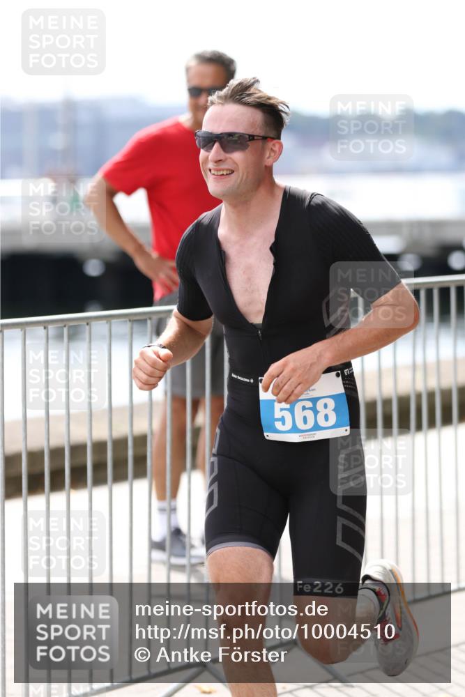 16.08.2026 - KN Förde Triathlon 2026 Antke Förster http://msf.ph/oto/10004510 16.08.2026 13:35:07 Laufen 568, 226 meine-sportfotos.de
