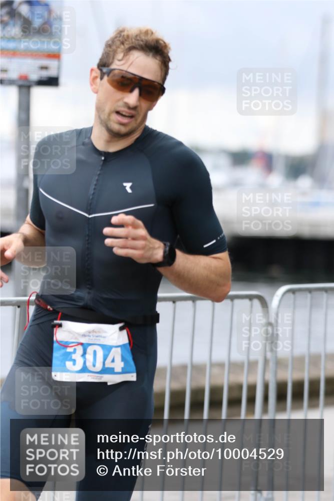 16.08.2026 - KN Förde Triathlon 2026 Antke Förster http://msf.ph/oto/10004529 16.08.2026 11:50:44 Laufen 304, 7 meine-sportfotos.de
