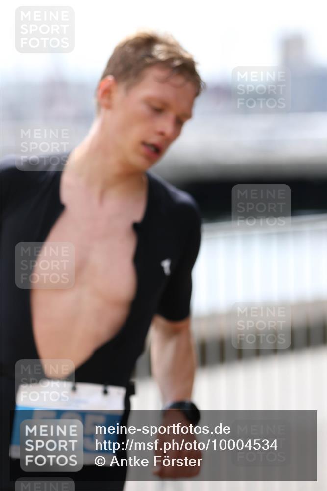 16.08.2026 - KN Förde Triathlon 2026 Antke Förster http://msf.ph/oto/10004534 16.08.2026 13:35:11 Laufen 505 meine-sportfotos.de