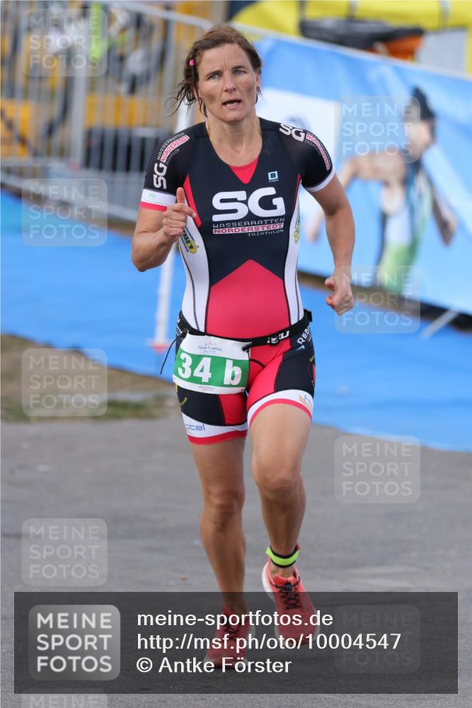 16.08.2026 - KN Förde Triathlon 2026 Antke Förster http://msf.ph/oto/10004547 16.08.2026 15:32:16 Laufen 34 meine-sportfotos.de