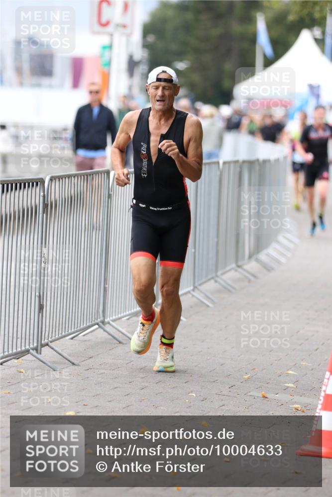 16.08.2026 - KN Förde Triathlon 2026 Antke Förster http://msf.ph/oto/10004633 16.08.2026 11:51:24 Laufen 2, 72 meine-sportfotos.de