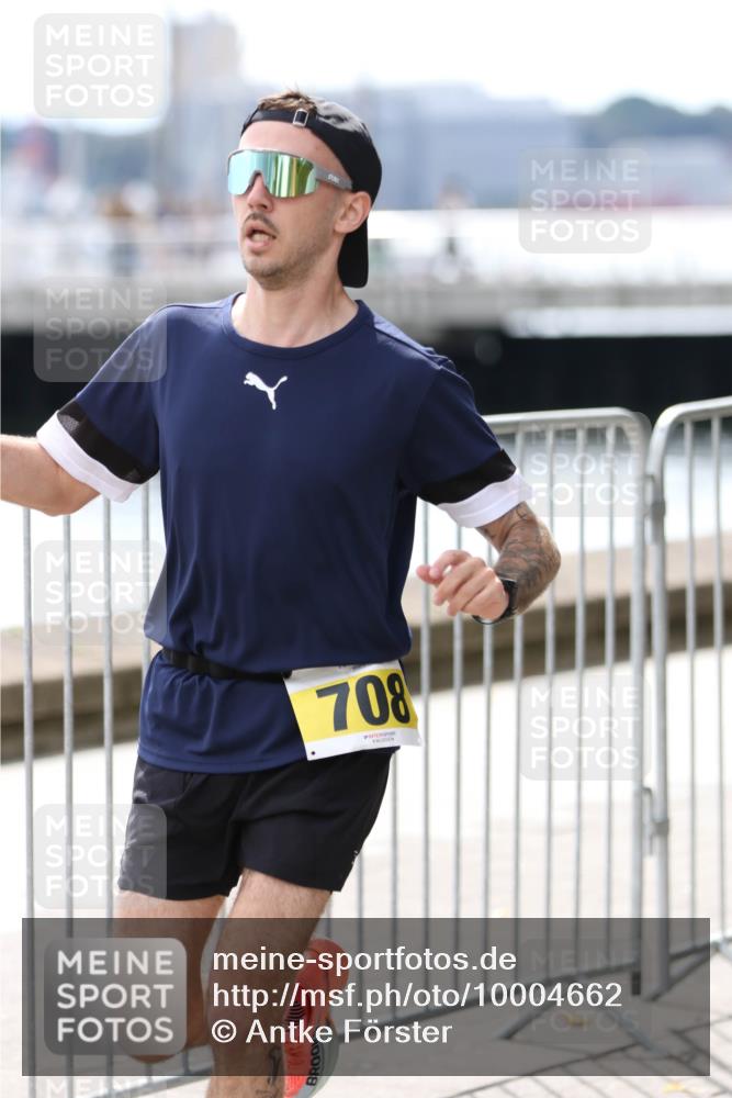 16.08.2026 - KN Förde Triathlon 2026 Antke Förster http://msf.ph/oto/10004662 16.08.2026 13:36:10 Laufen 708 meine-sportfotos.de