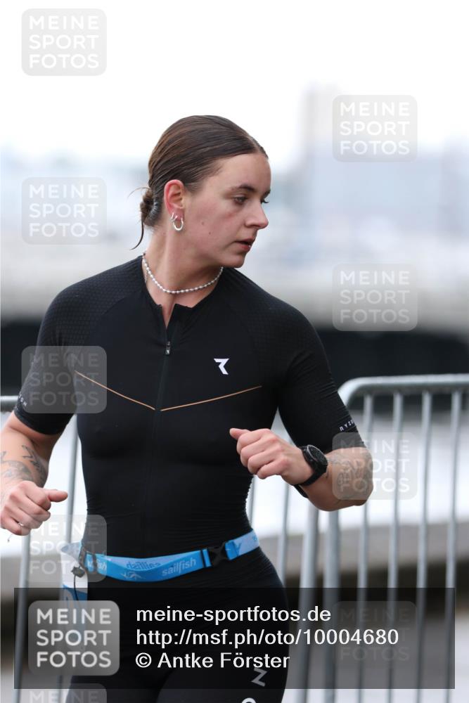 16.08.2026 - KN Förde Triathlon 2026 Antke Förster http://msf.ph/oto/10004680 16.08.2026 10:12:00 Laufen  meine-sportfotos.de