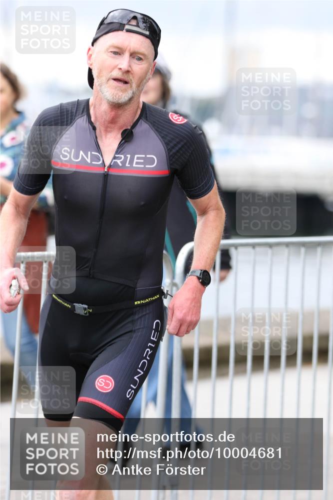 16.08.2026 - KN Förde Triathlon 2026 Antke Förster http://msf.ph/oto/10004681 16.08.2026 11:51:35 Laufen  meine-sportfotos.de