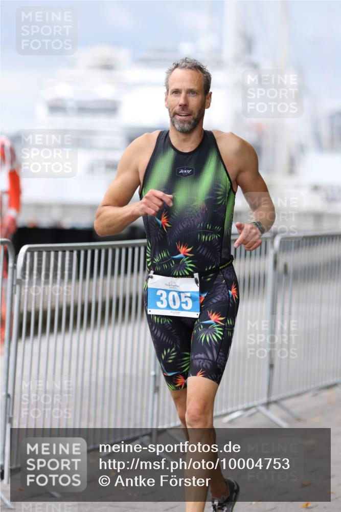 16.08.2026 - KN Förde Triathlon 2026 Antke Förster http://msf.ph/oto/10004753 16.08.2026 11:51:53 Laufen 7001, 305 meine-sportfotos.de