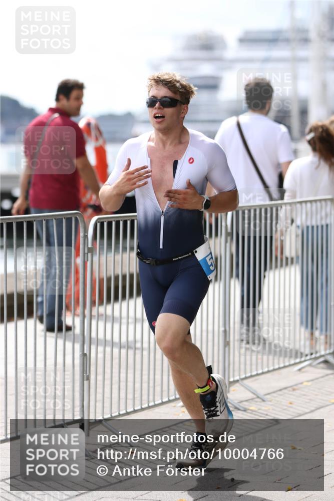 16.08.2026 - KN Förde Triathlon 2026 Antke Förster http://msf.ph/oto/10004766 16.08.2026 13:36:47 Laufen  meine-sportfotos.de