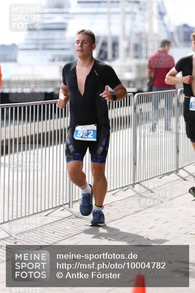 16.08.2026 - KN Förde Triathlon 2026 Antke Förster http://msf.ph/oto/10004782 16.08.2026 13:36:59 Laufen 175, 522 meine-sportfotos.de