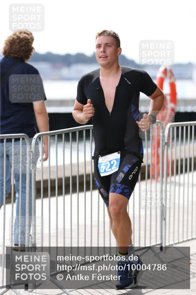 16.08.2026 - KN Förde Triathlon 2026 Antke Förster http://msf.ph/oto/10004786 16.08.2026 13:37:00 Laufen 522 meine-sportfotos.de