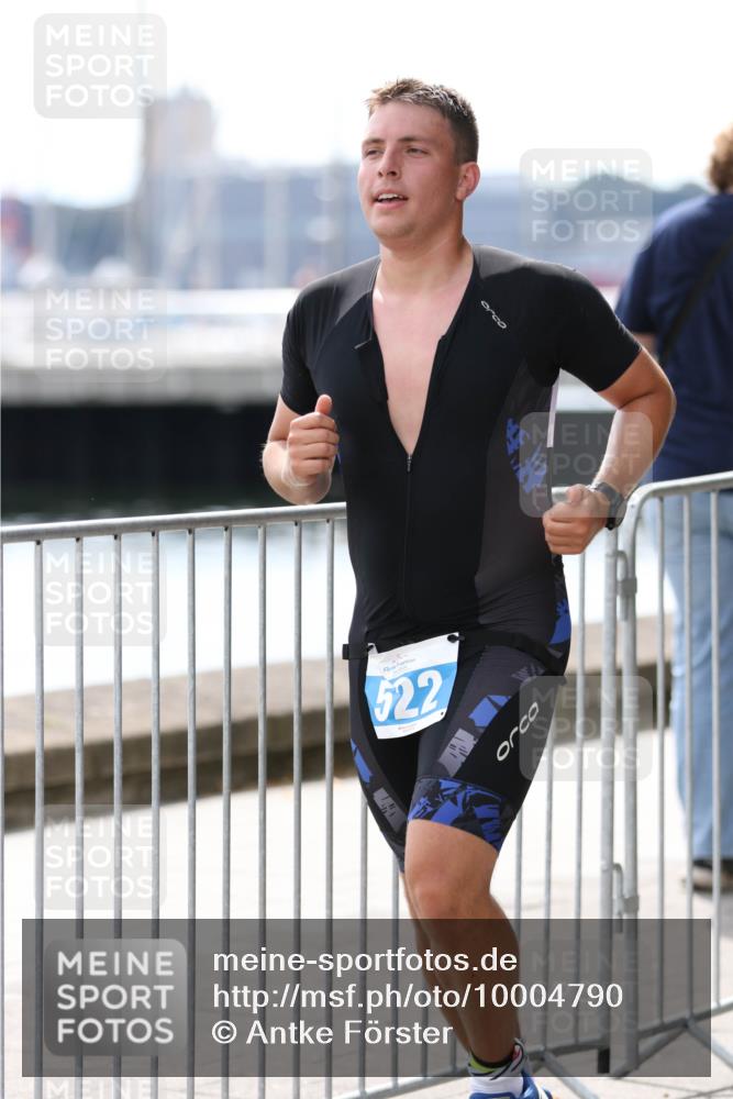 16.08.2026 - KN Förde Triathlon 2026 Antke Förster http://msf.ph/oto/10004790 16.08.2026 13:37:01 Laufen 522 meine-sportfotos.de