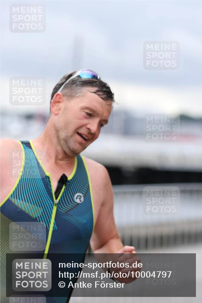 16.08.2026 - KN Förde Triathlon 2026 Antke Förster http://msf.ph/oto/10004797 16.08.2026 11:52:07 Laufen  meine-sportfotos.de
