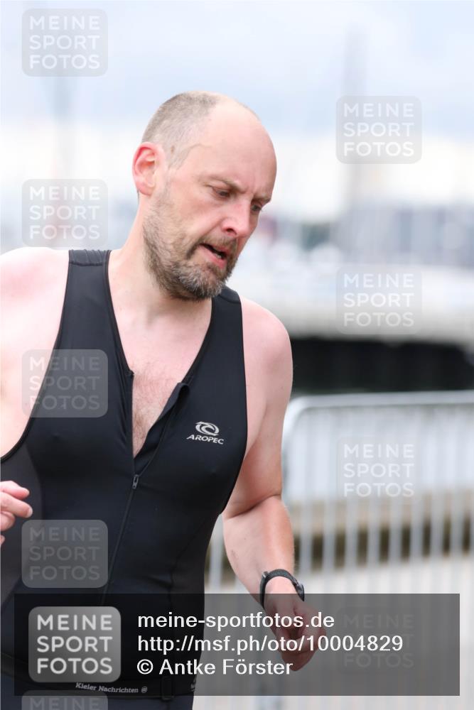 16.08.2026 - KN Förde Triathlon 2026 Antke Förster http://msf.ph/oto/10004829 16.08.2026 11:52:18 Laufen  meine-sportfotos.de