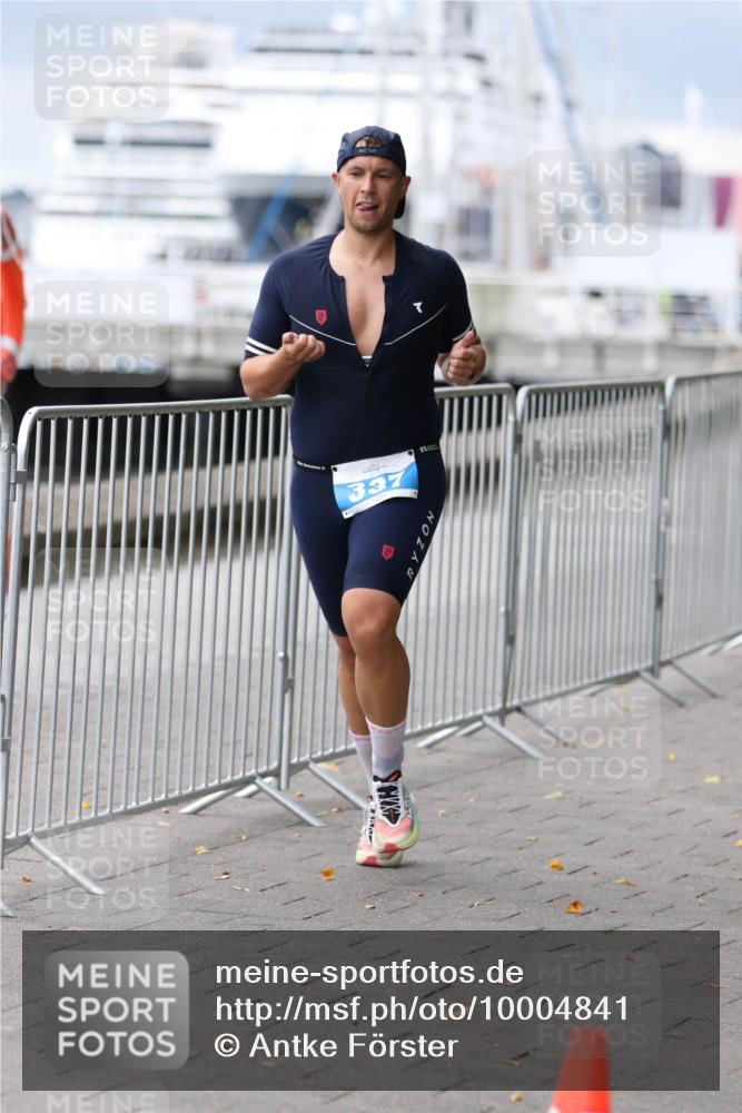 16.08.2026 - KN Förde Triathlon 2026 Antke Förster http://msf.ph/oto/10004841 16.08.2026 11:52:26 Laufen 4, 337 meine-sportfotos.de