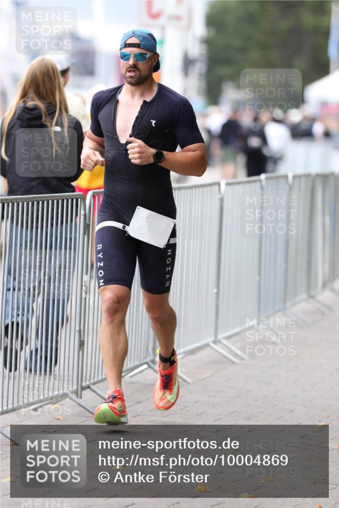 16.08.2026 - KN Förde Triathlon 2026 Antke Förster http://msf.ph/oto/10004869 16.08.2026 11:52:36 Laufen  meine-sportfotos.de