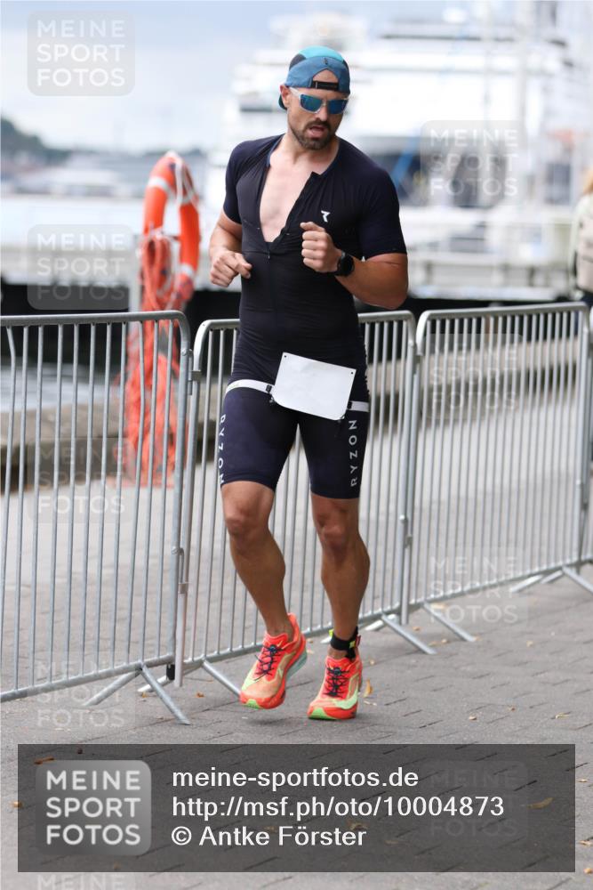 16.08.2026 - KN Förde Triathlon 2026 Antke Förster http://msf.ph/oto/10004873 16.08.2026 11:52:38 Laufen  meine-sportfotos.de
