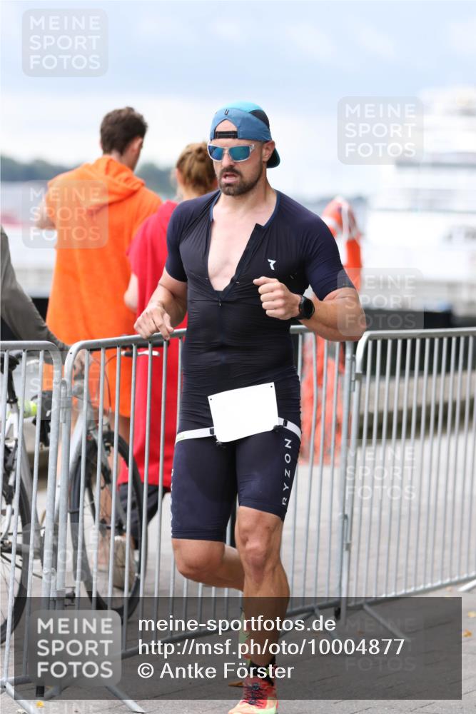16.08.2026 - KN Förde Triathlon 2026 Antke Förster http://msf.ph/oto/10004877 16.08.2026 11:52:39 Laufen  meine-sportfotos.de