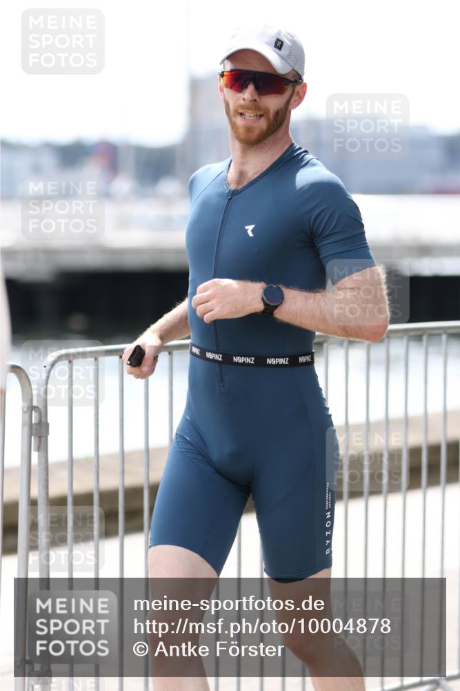 16.08.2026 - KN Förde Triathlon 2026 Antke Förster http://msf.ph/oto/10004878 16.08.2026 13:37:34 Laufen  meine-sportfotos.de