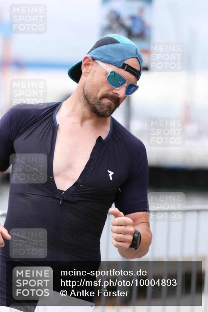 16.08.2026 - KN Förde Triathlon 2026 Antke Förster http://msf.ph/oto/10004893 16.08.2026 11:52:41 Laufen  meine-sportfotos.de