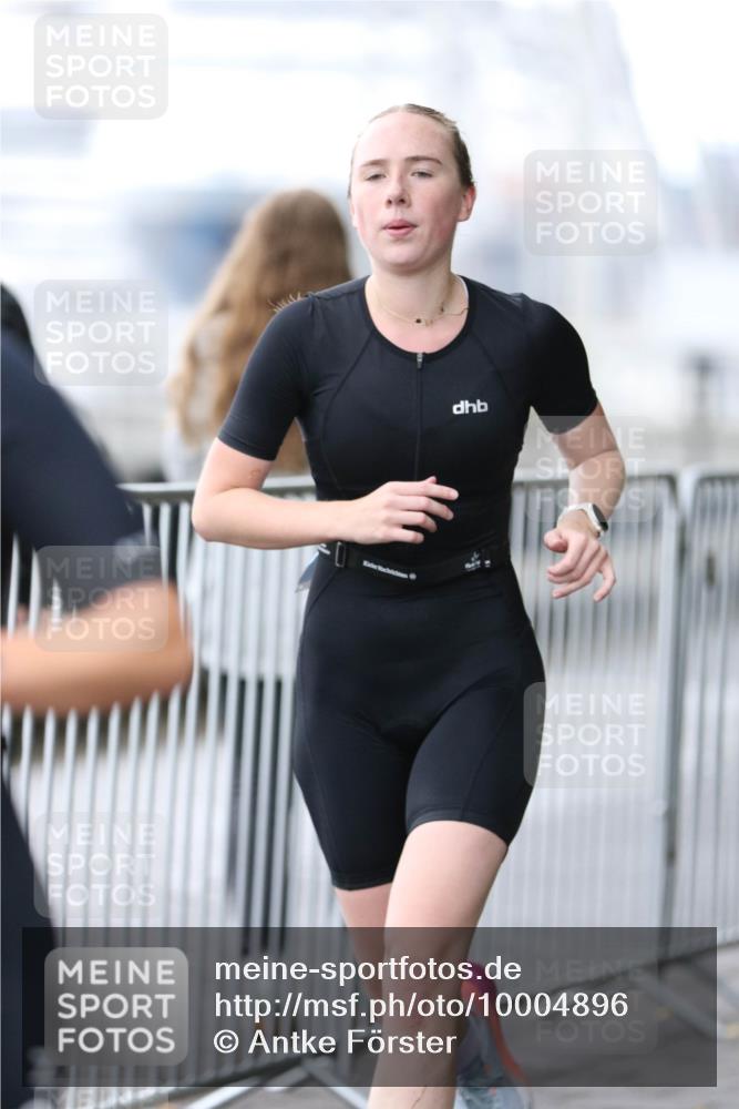 16.08.2026 - KN Förde Triathlon 2026 Antke Förster http://msf.ph/oto/10004896 16.08.2026 10:13:29 Laufen  meine-sportfotos.de