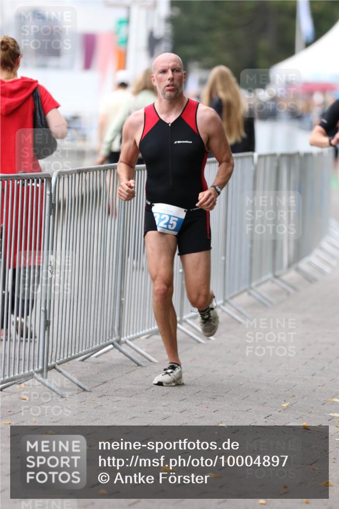 16.08.2026 - KN Förde Triathlon 2026 Antke Förster http://msf.ph/oto/10004897 16.08.2026 11:52:46 Laufen 25 meine-sportfotos.de
