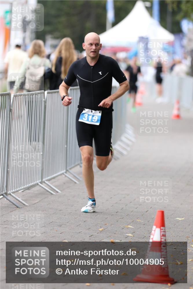 16.08.2026 - KN Förde Triathlon 2026 Antke Förster http://msf.ph/oto/10004905 16.08.2026 11:52:48 Laufen 319 meine-sportfotos.de