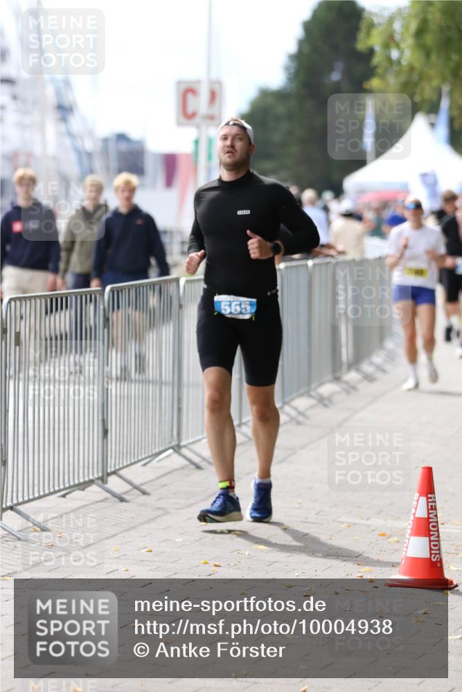 16.08.2026 - KN Förde Triathlon 2026 Antke Förster http://msf.ph/oto/10004938 16.08.2026 13:38:06 Laufen 73, 565 meine-sportfotos.de