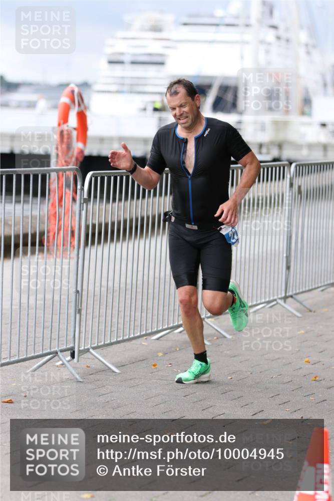 16.08.2026 - KN Förde Triathlon 2026 Antke Förster http://msf.ph/oto/10004945 16.08.2026 11:53:01 Laufen  meine-sportfotos.de