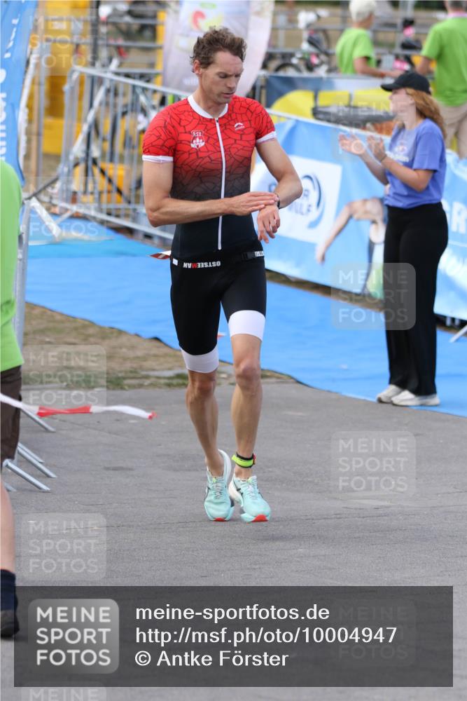 16.08.2026 - KN Förde Triathlon 2026 Antke Förster http://msf.ph/oto/10004947 16.08.2026 15:44:37 Laufen  meine-sportfotos.de
