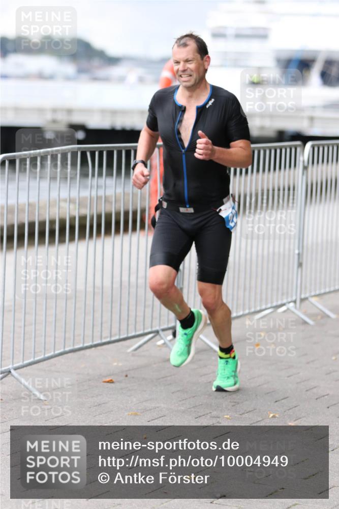 16.08.2026 - KN Förde Triathlon 2026 Antke Förster http://msf.ph/oto/10004949 16.08.2026 11:53:02 Laufen 14 meine-sportfotos.de