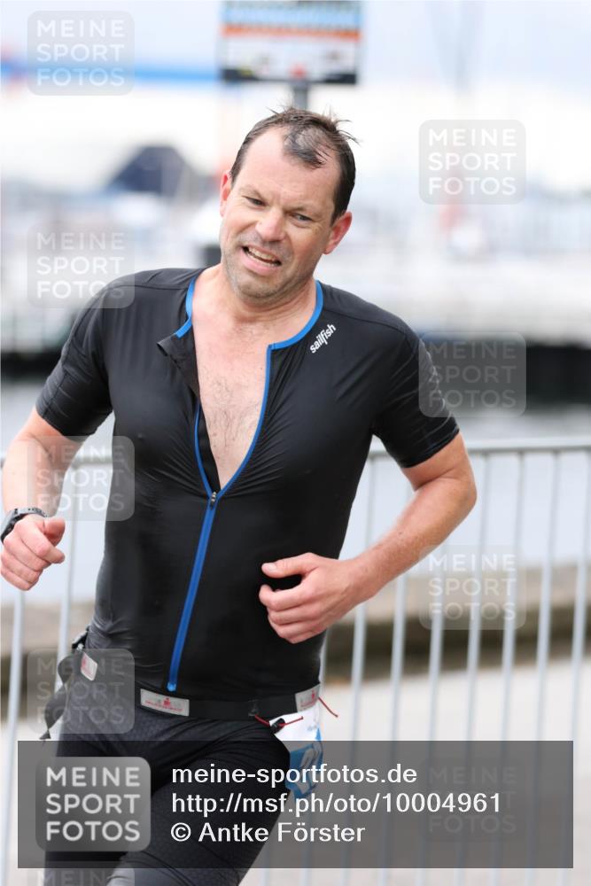 16.08.2026 - KN Förde Triathlon 2026 Antke Förster http://msf.ph/oto/10004961 16.08.2026 11:53:03 Laufen  meine-sportfotos.de