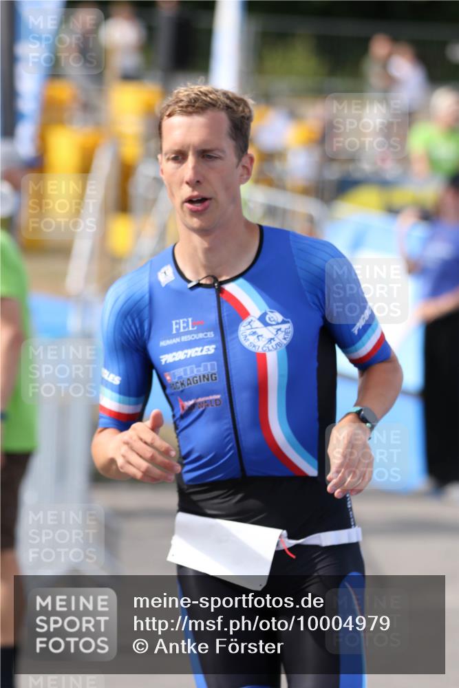 16.08.2026 - KN Förde Triathlon 2026 Antke Förster http://msf.ph/oto/10004979 16.08.2026 15:45:57 Laufen  meine-sportfotos.de