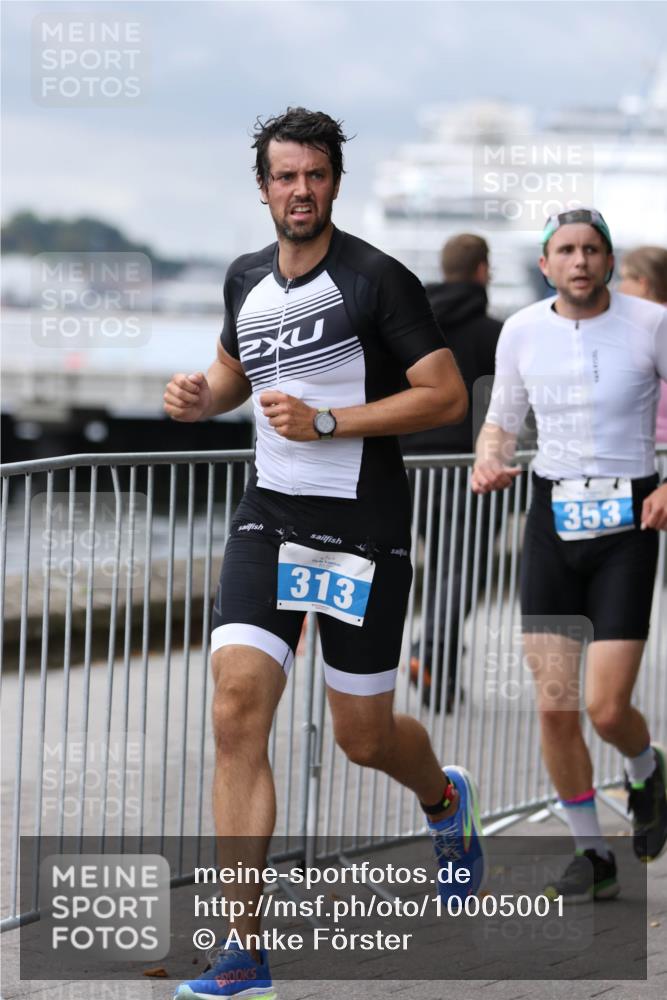16.08.2026 - KN Förde Triathlon 2026 Antke Förster http://msf.ph/oto/10005001 16.08.2026 11:53:51 Laufen 313, 353 meine-sportfotos.de