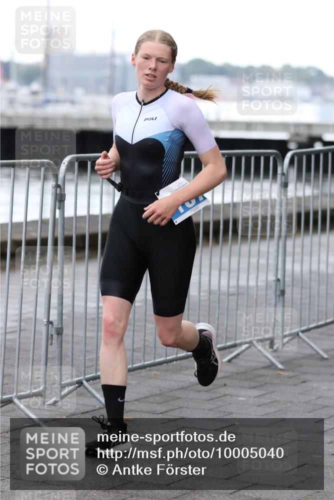 16.08.2026 - KN Förde Triathlon 2026 Antke Förster http://msf.ph/oto/10005040 16.08.2026 10:14:25 Laufen  meine-sportfotos.de
