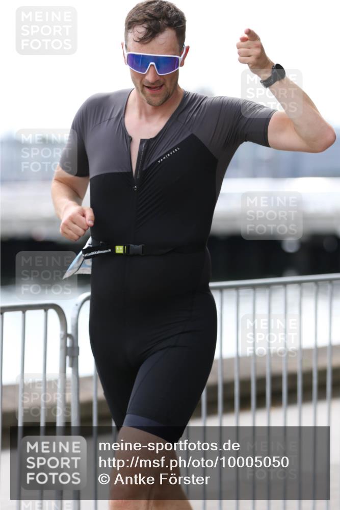 16.08.2026 - KN Förde Triathlon 2026 Antke Förster http://msf.ph/oto/10005050 16.08.2026 13:38:36 Laufen  meine-sportfotos.de