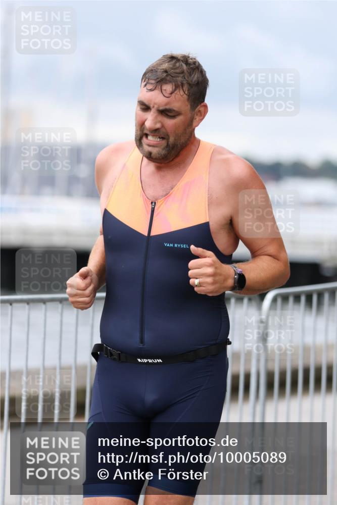 16.08.2026 - KN Förde Triathlon 2026 Antke Förster http://msf.ph/oto/10005089 16.08.2026 11:54:22 Laufen  meine-sportfotos.de