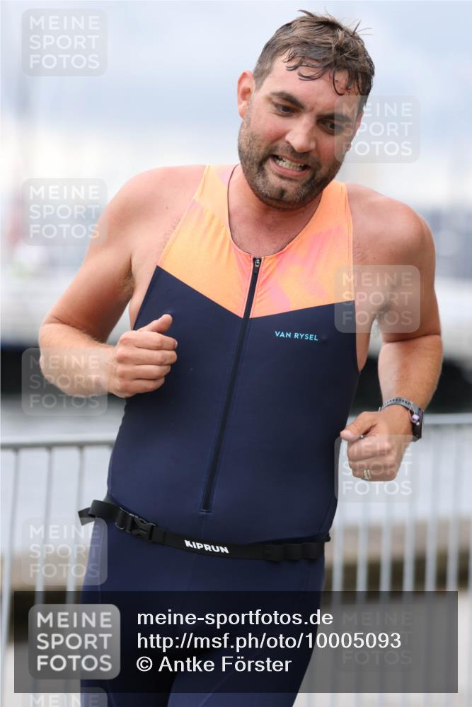 16.08.2026 - KN Förde Triathlon 2026 Antke Förster http://msf.ph/oto/10005093 16.08.2026 11:54:22 Laufen  meine-sportfotos.de