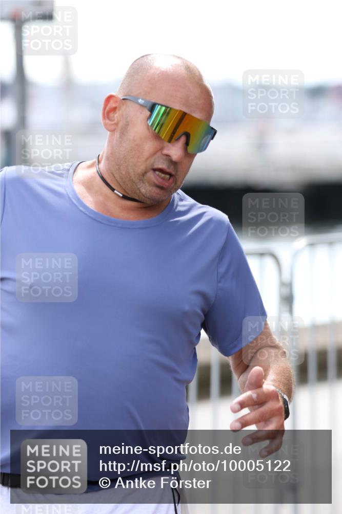 16.08.2026 - KN Förde Triathlon 2026 Antke Förster http://msf.ph/oto/10005122 16.08.2026 13:38:52 Laufen  meine-sportfotos.de