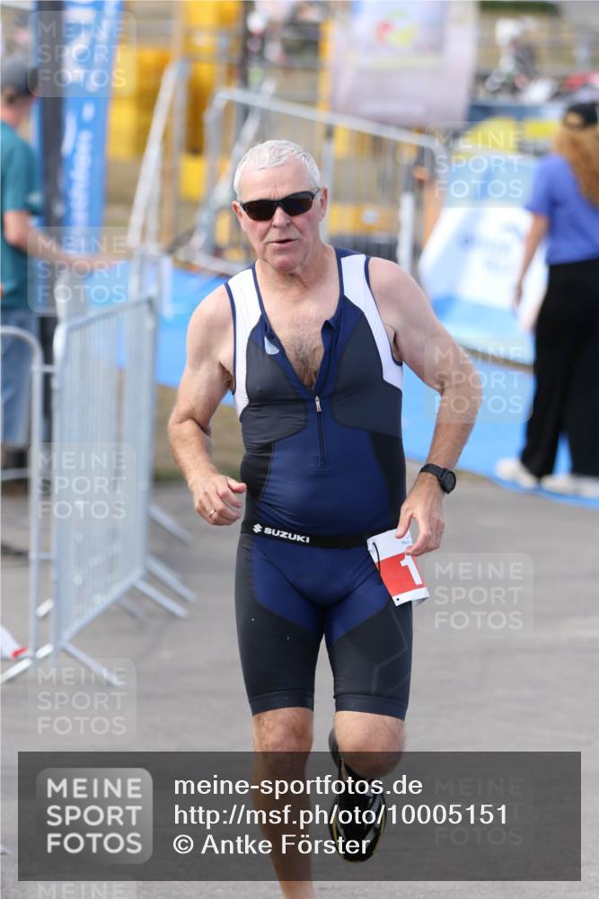 16.08.2026 - KN Förde Triathlon 2026 Antke Förster http://msf.ph/oto/10005151 16.08.2026 15:52:38 Laufen  meine-sportfotos.de