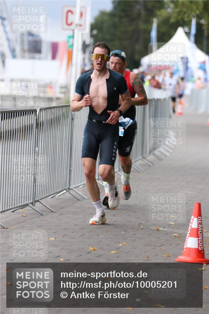 16.08.2026 - KN Förde Triathlon 2026 Antke Förster http://msf.ph/oto/10005201 16.08.2026 11:55:31 Laufen  meine-sportfotos.de
