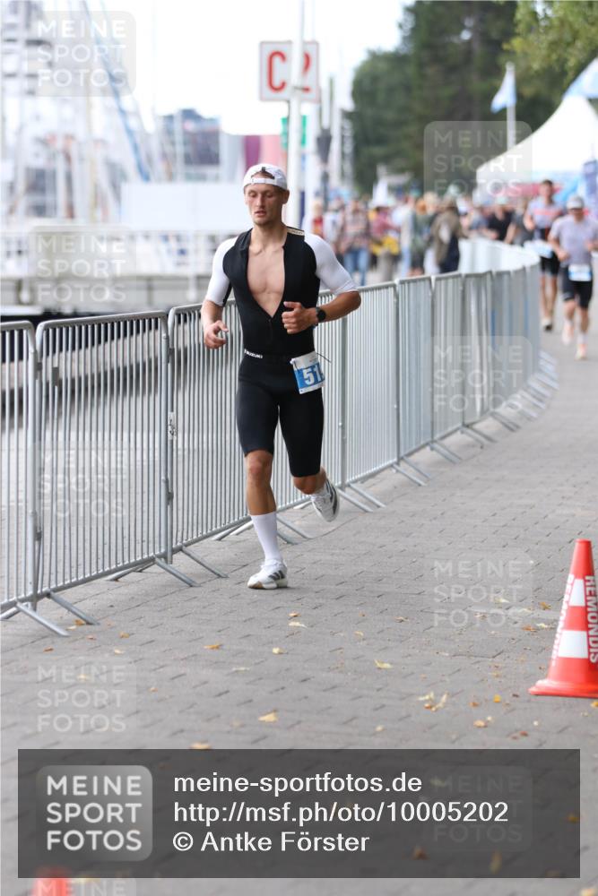 16.08.2026 - KN Förde Triathlon 2026 Antke Förster http://msf.ph/oto/10005202 16.08.2026 13:39:34 Laufen  meine-sportfotos.de