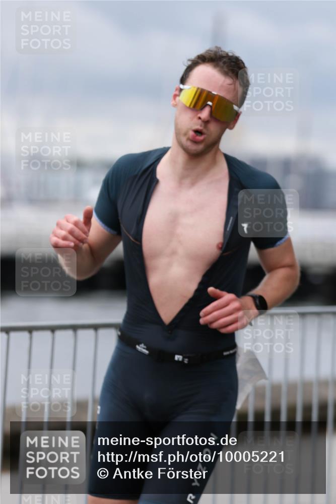 16.08.2026 - KN Förde Triathlon 2026 Antke Förster http://msf.ph/oto/10005221 16.08.2026 11:55:34 Laufen  meine-sportfotos.de