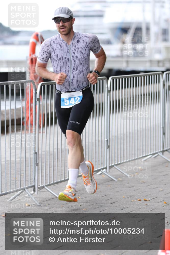 16.08.2026 - KN Förde Triathlon 2026 Antke Förster http://msf.ph/oto/10005234 16.08.2026 13:39:44 Laufen 542 meine-sportfotos.de