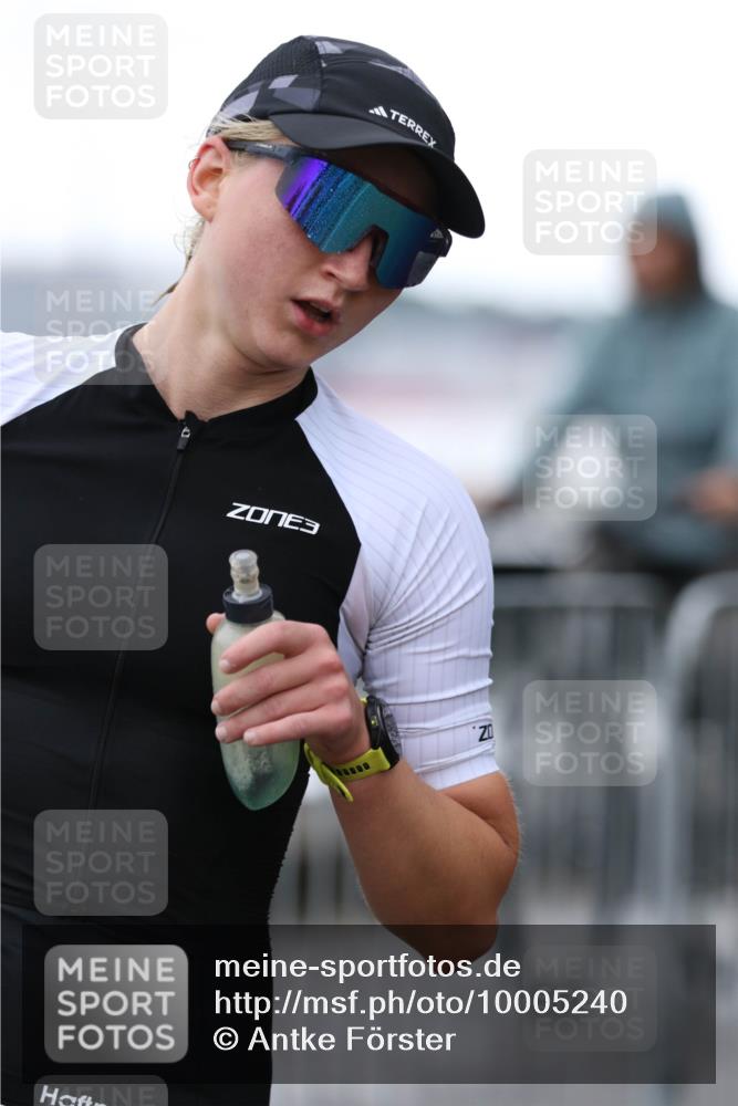 16.08.2026 - KN Förde Triathlon 2026 Antke Förster http://msf.ph/oto/10005240 16.08.2026 10:15:50 Laufen  meine-sportfotos.de