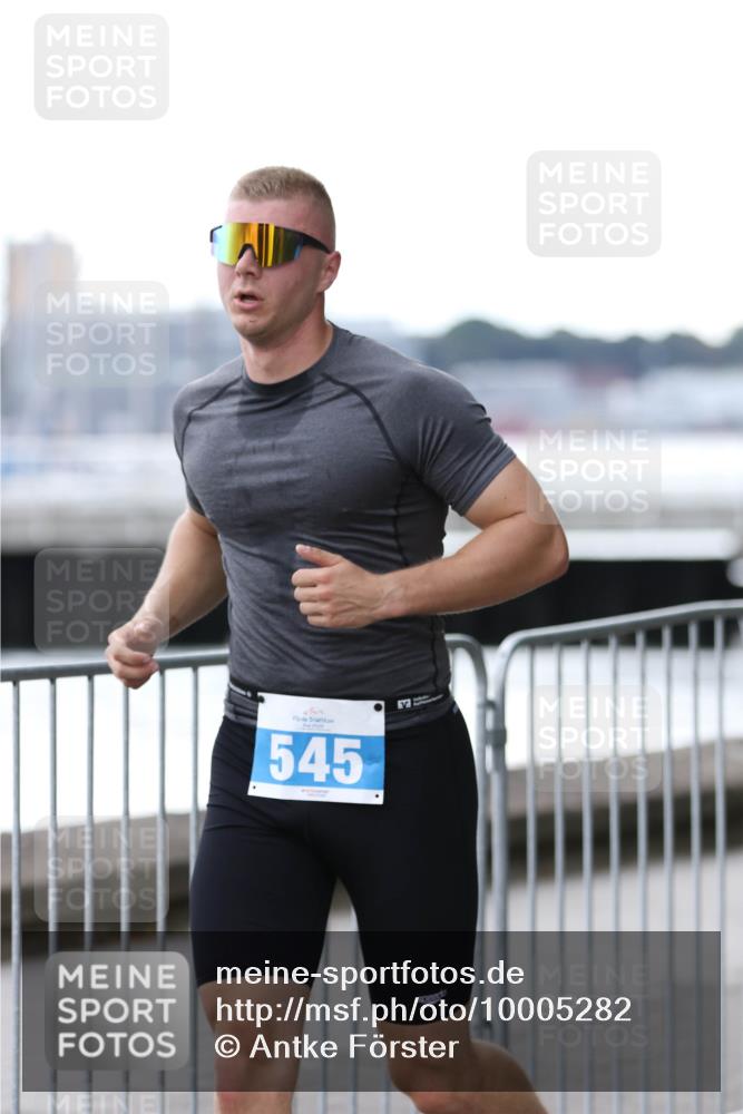 16.08.2026 - KN Förde Triathlon 2026 Antke Förster http://msf.ph/oto/10005282 16.08.2026 13:39:55 Laufen 545 meine-sportfotos.de
