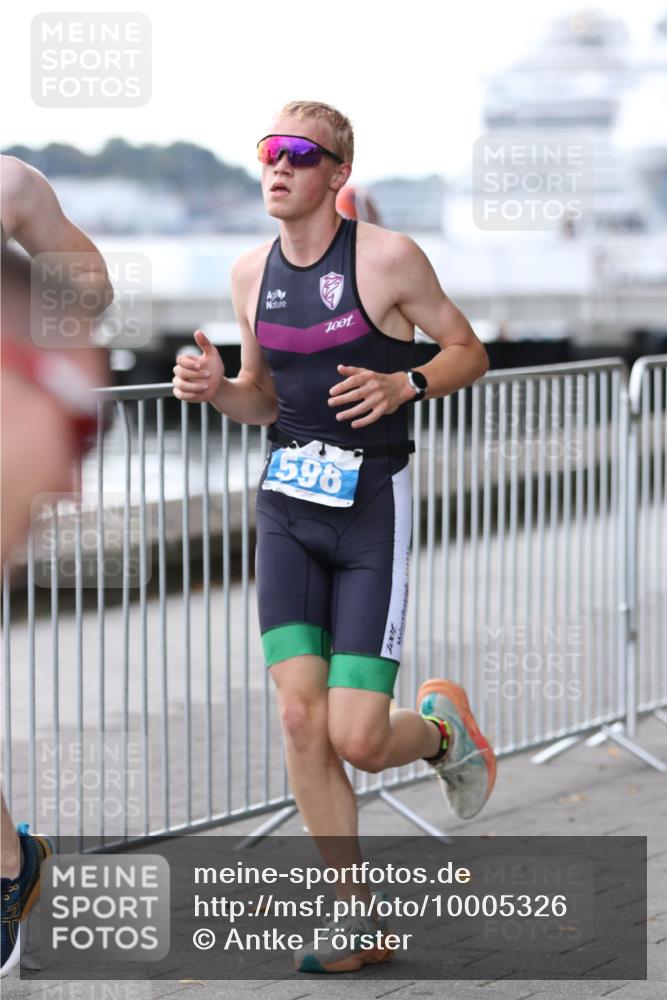 16.08.2026 - KN Förde Triathlon 2026 Antke Förster http://msf.ph/oto/10005326 16.08.2026 13:40:08 Laufen 7001, 598 meine-sportfotos.de
