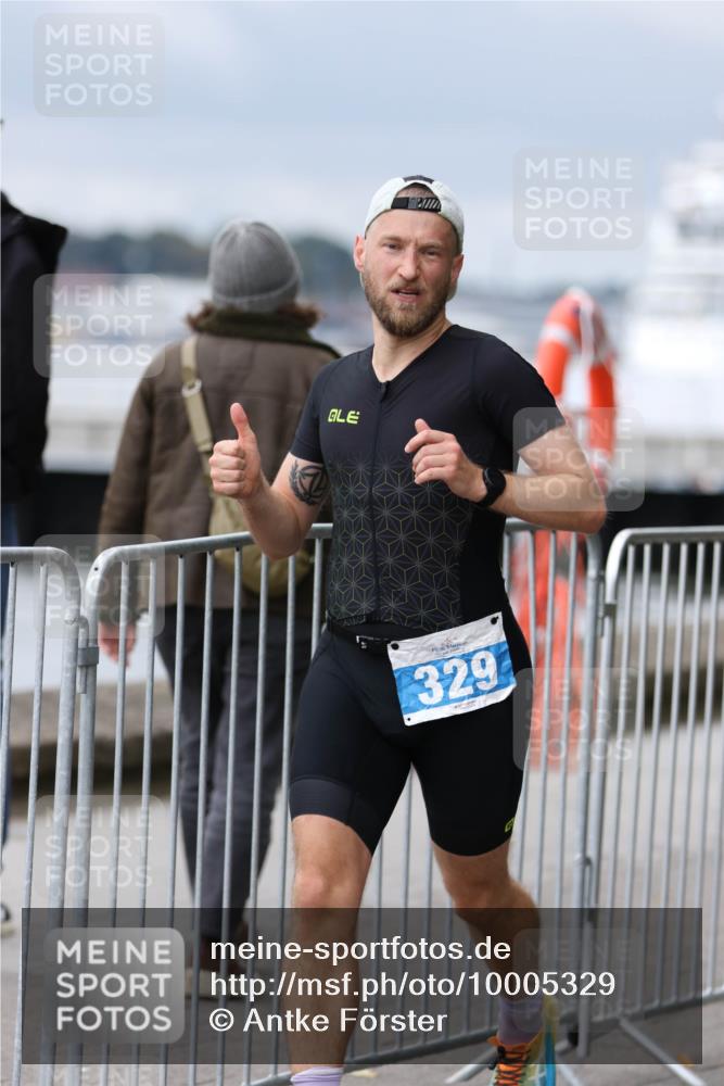 16.08.2026 - KN Förde Triathlon 2026 Antke Förster http://msf.ph/oto/10005329 16.08.2026 11:56:10 Laufen 329 meine-sportfotos.de